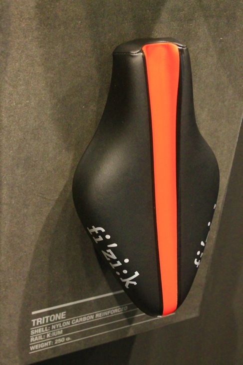 Amazon | FIZIK(フィジーク) TRITONE(トライトーン) 5.5 kium